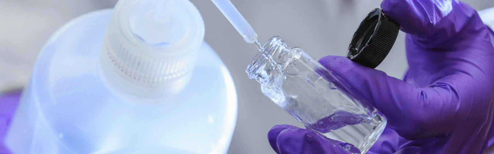 Agua Desmineralizada y Destilada para la Industria de Saltillo: Estándar de Pureza