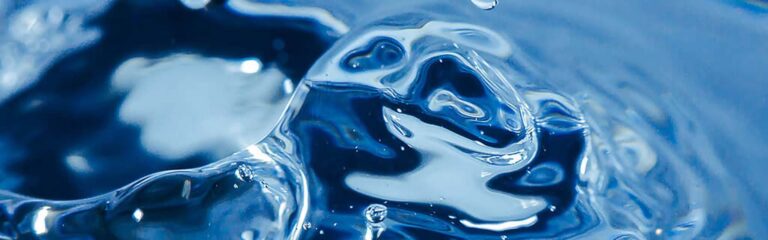 agua destilada